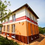 Lägenhet Riviera Apartmanhaz *