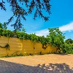 Lägenhet Riviera Apartmanhaz *