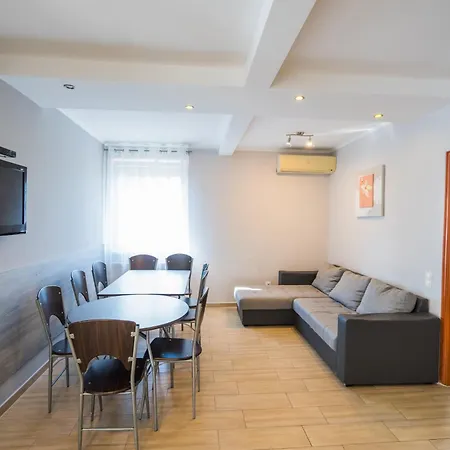 Riviera Apartmanhaz Siofok