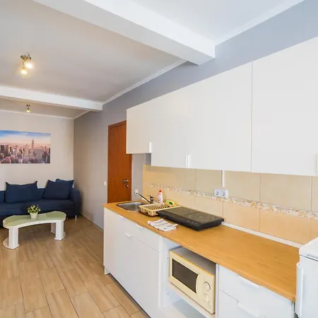 Riviera Apartmanhaz