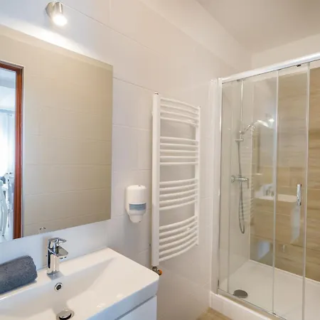 Riviera Apartmanhaz