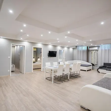 Riviera Apartmanhaz Apartment *