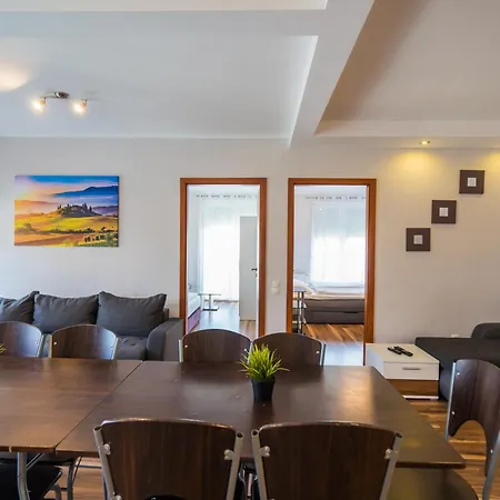 Riviera Apartmanhaz