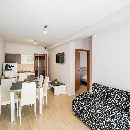 Riviera Apartmanhaz * Siofok