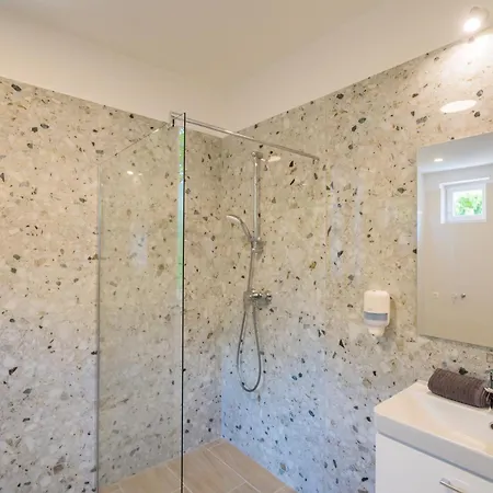 Riviera Apartmanhaz Daire Siofok