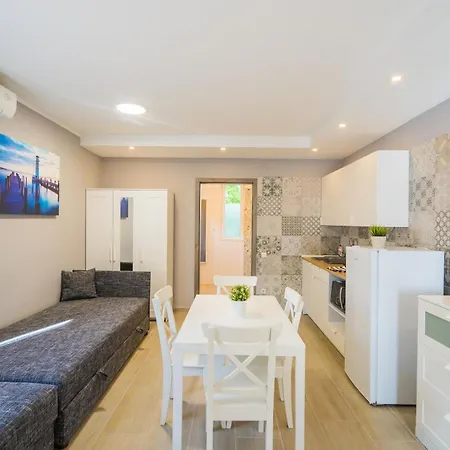 Daire Riviera Apartmanhaz Siofok