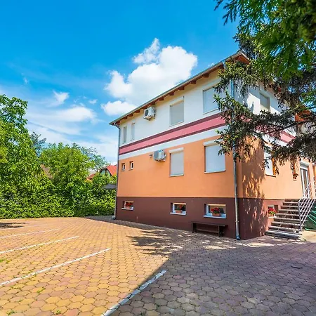 Riviera Apartmanhaz