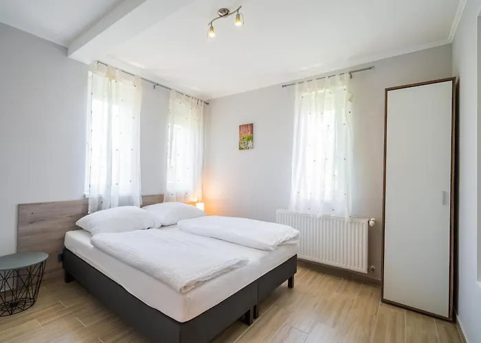 Riviera Apartmanhaz