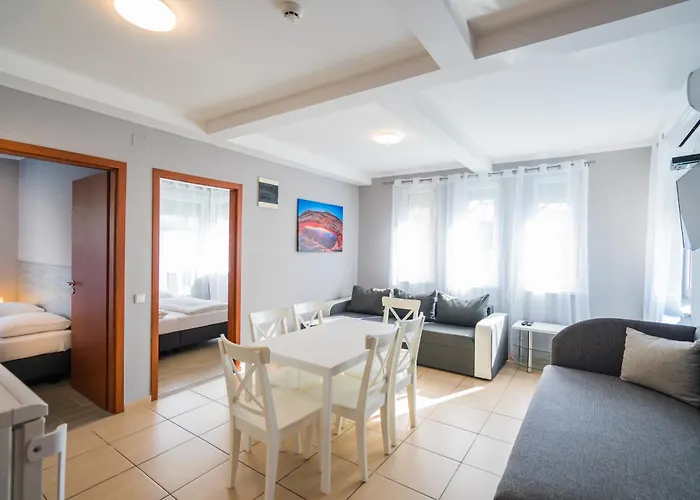 Riviera Apartmanhaz * Siófok