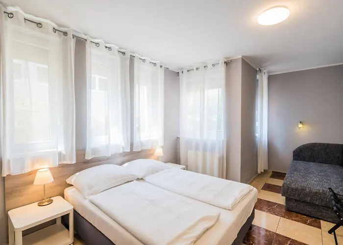 Riviera Apartmanhaz